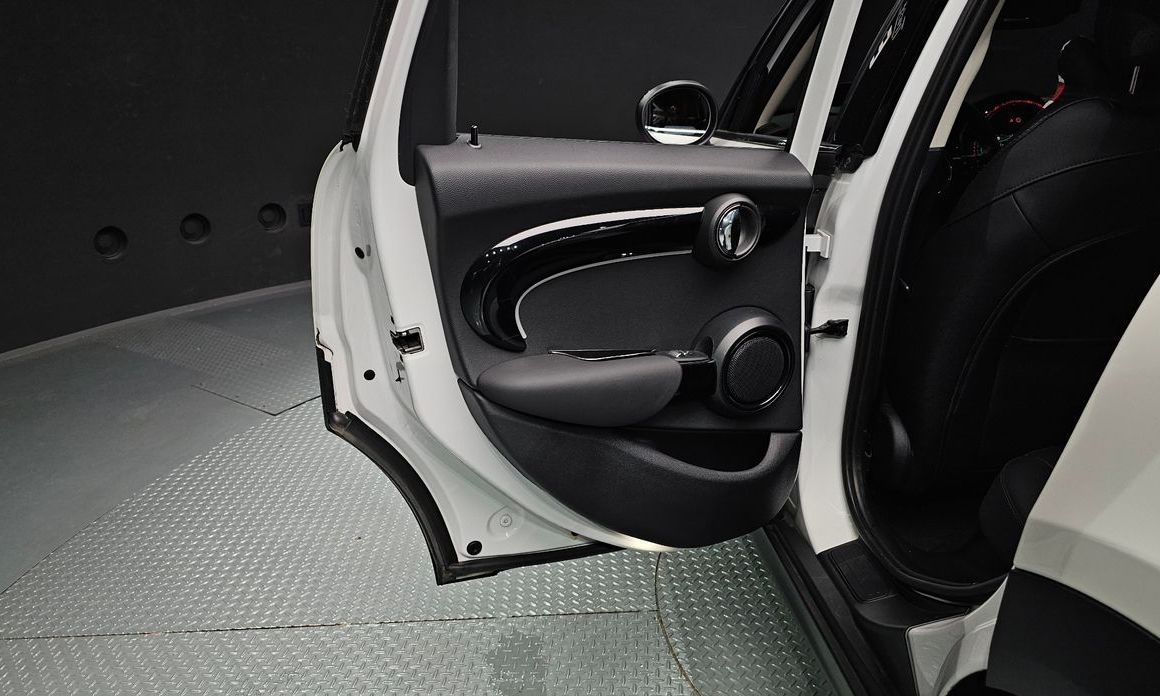 Mini Cooper 2024