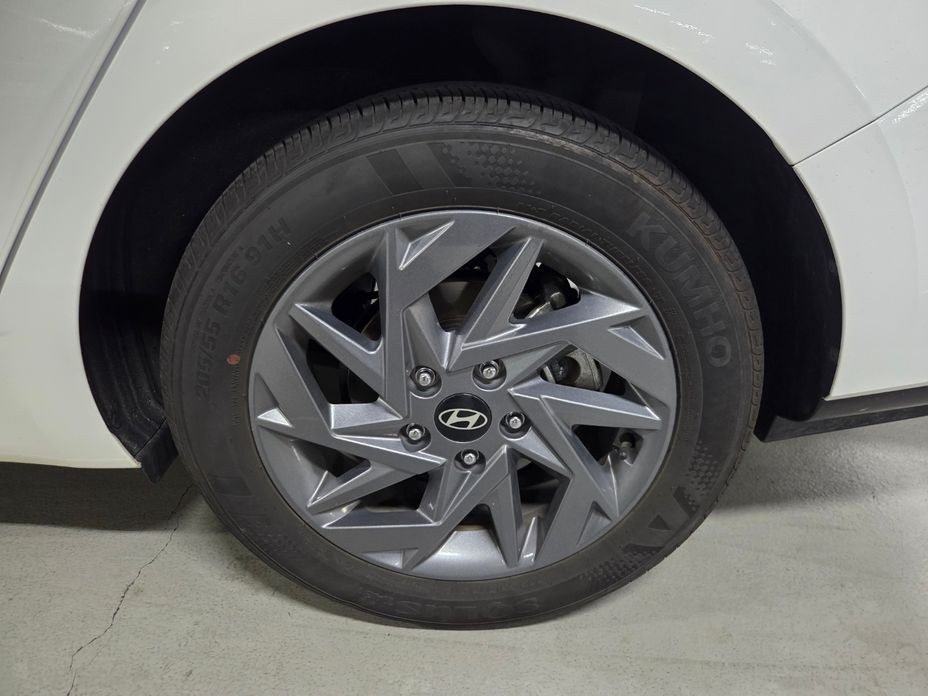 Hyundai AVANTE 2024