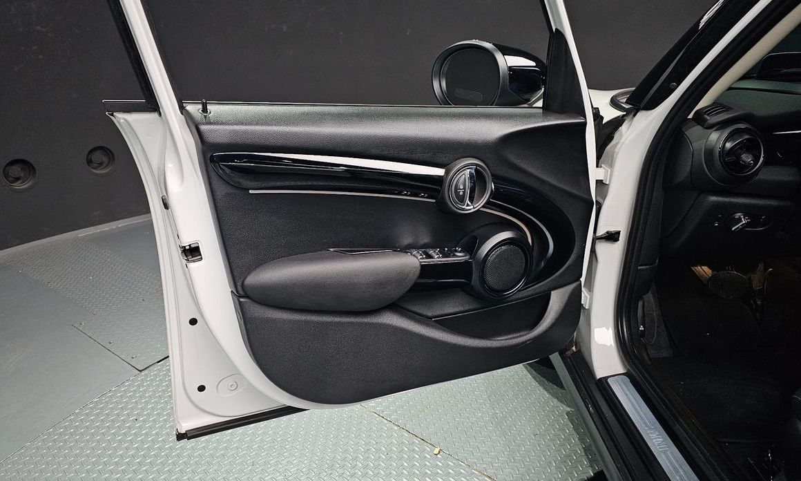 Mini Cooper 2024