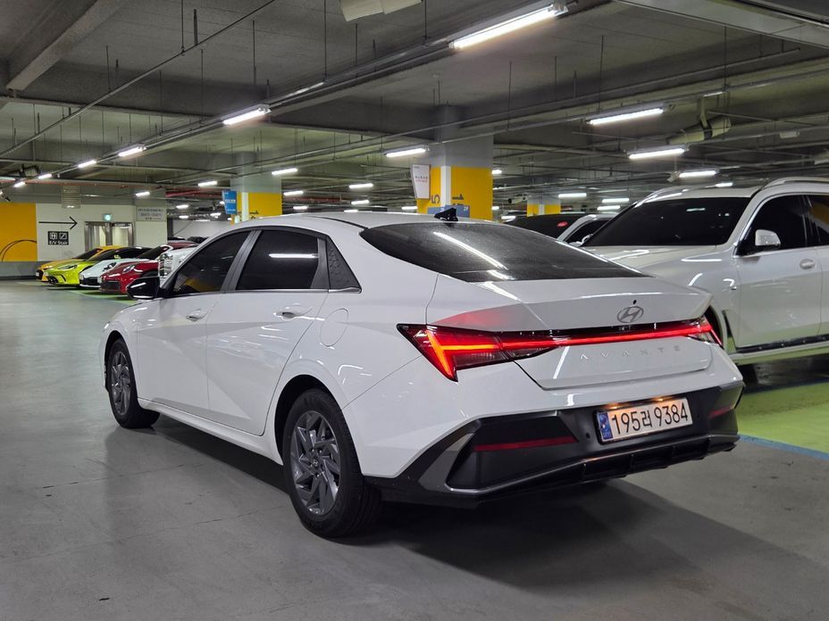 Hyundai AVANTE 2024