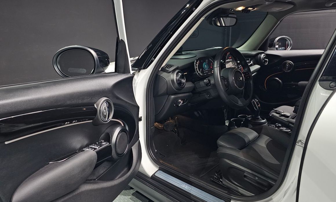 Mini Cooper 2024
