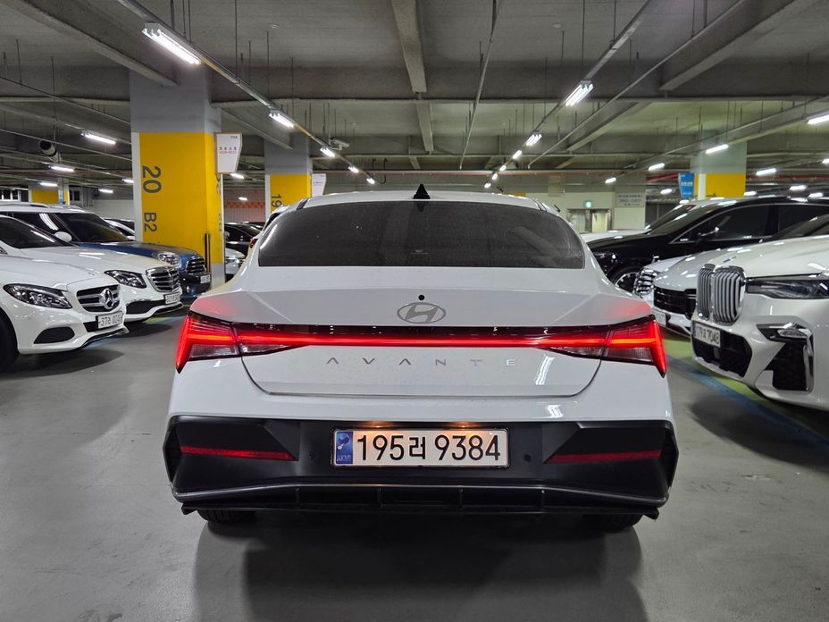Hyundai AVANTE 2024