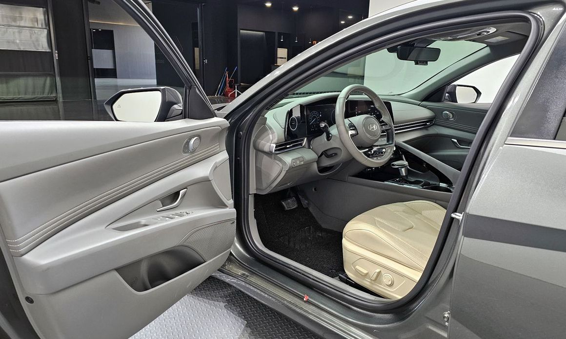 Hyundai AVANTE 2024