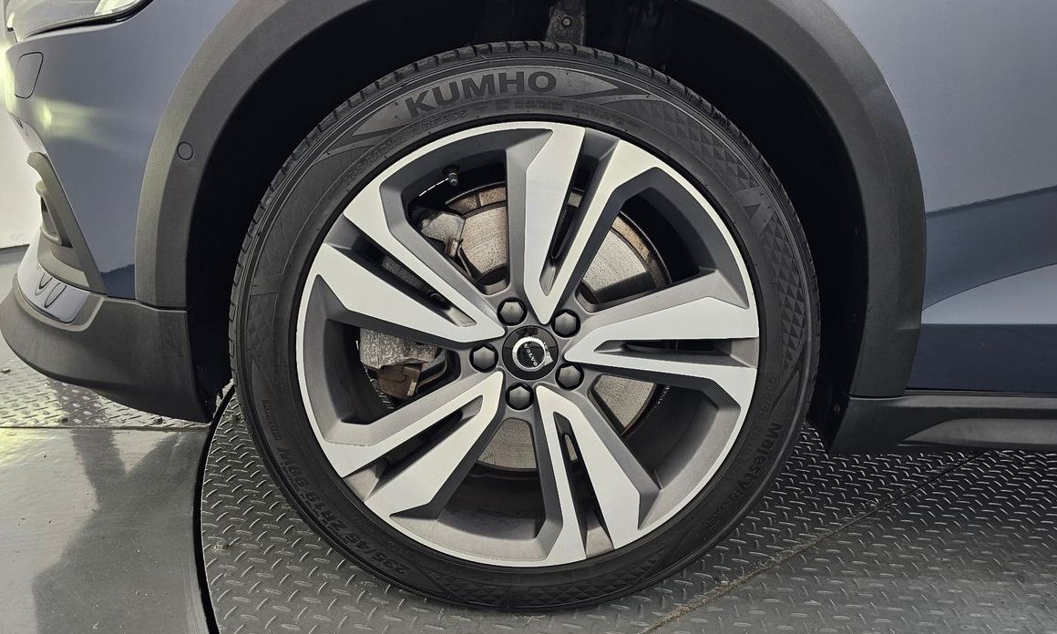 Volvo V60 2020