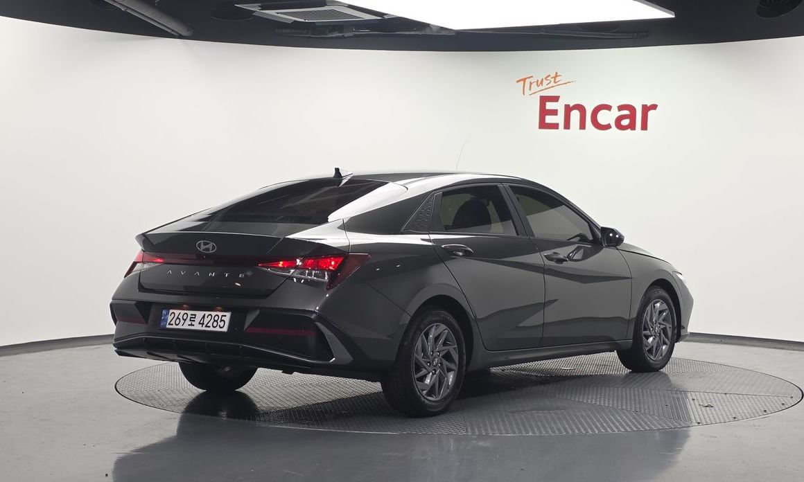 Hyundai AVANTE 2024