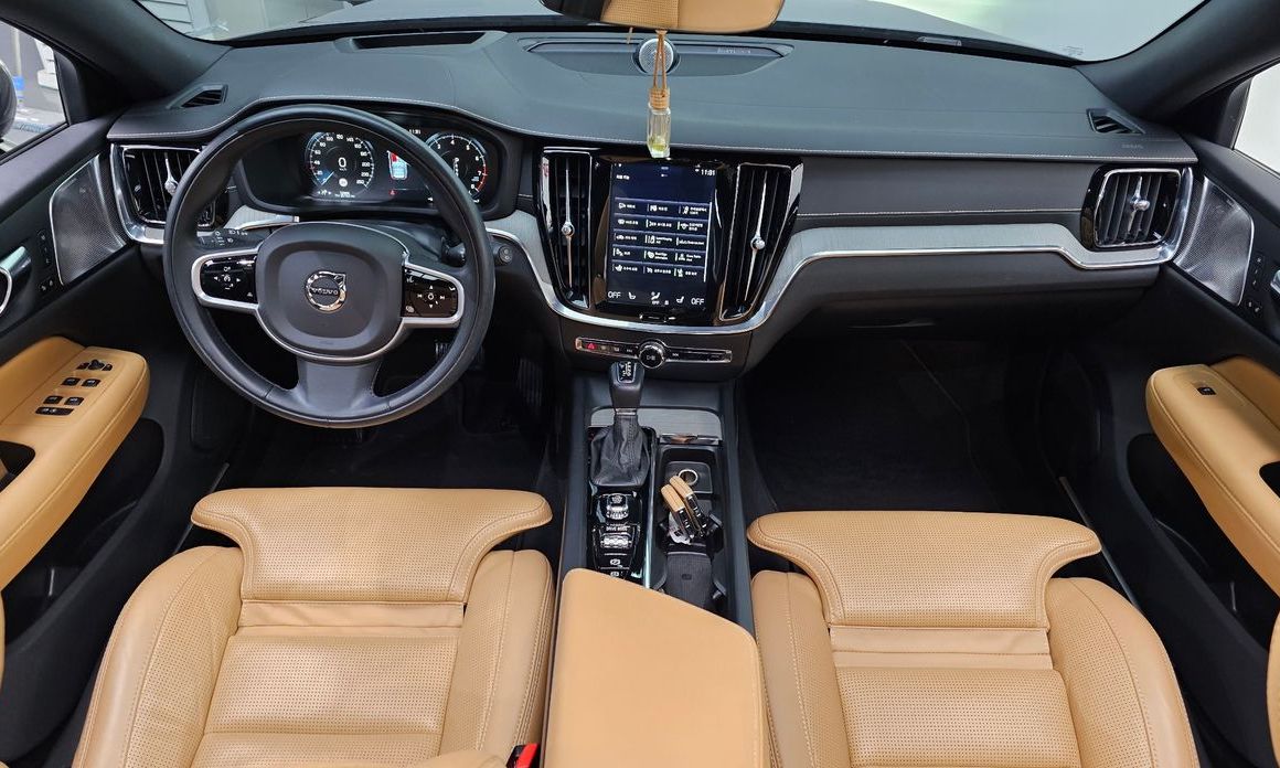 Volvo V60 2020