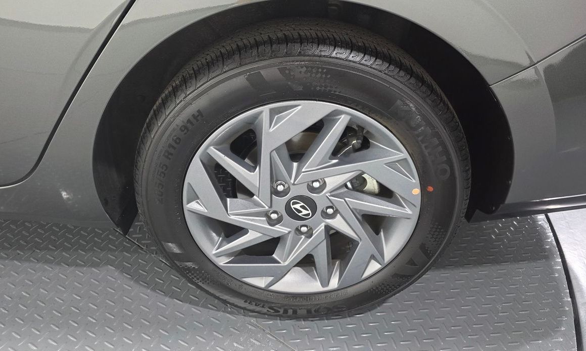 Hyundai AVANTE 2024