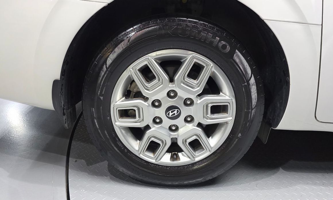 Hyundai Staria 2025