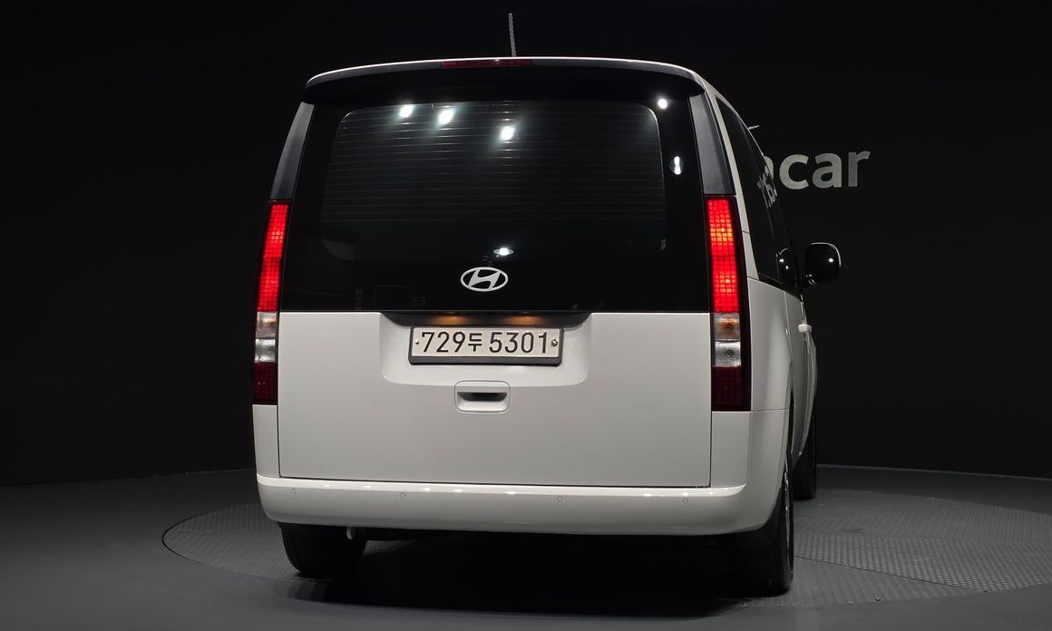 Hyundai Staria 2025