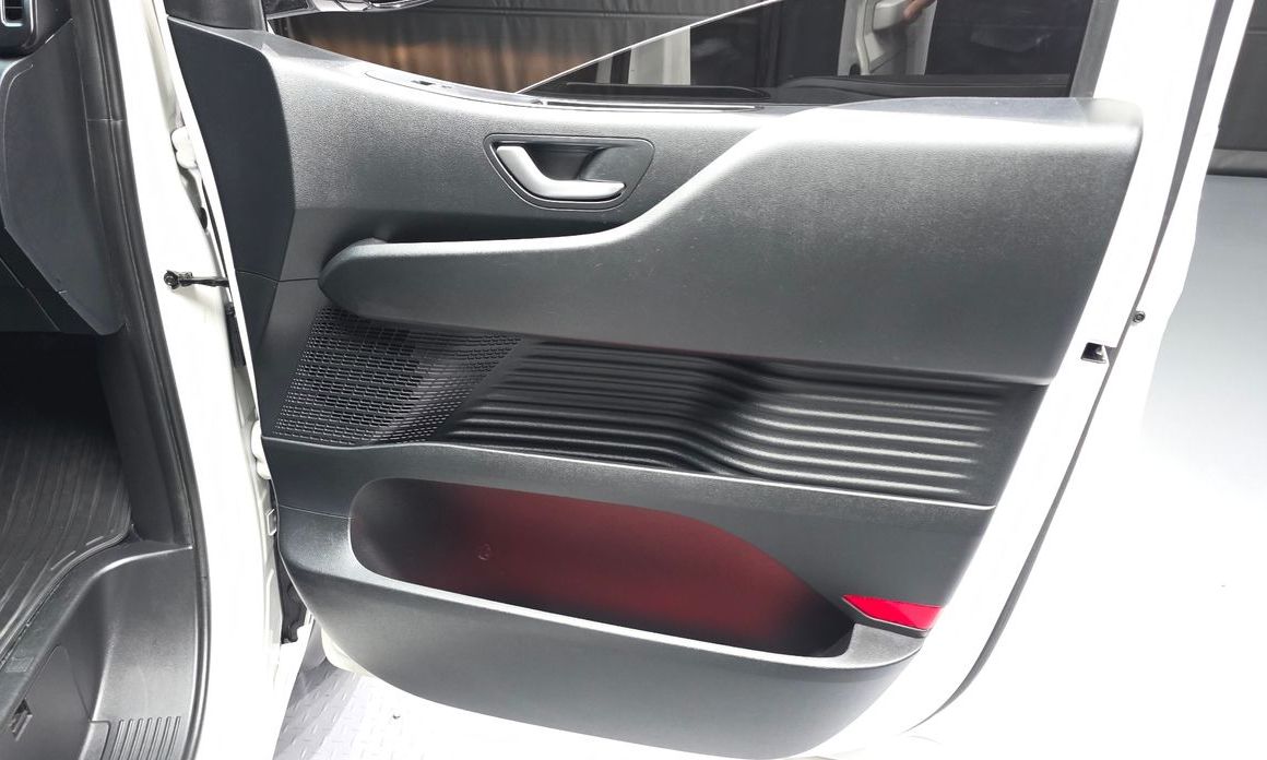 Hyundai Staria 2025