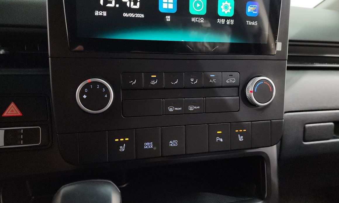 Hyundai Staria 2025