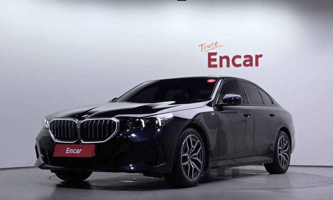 BMW 5-Series 2025
