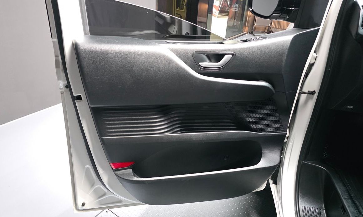 Hyundai Staria 2025