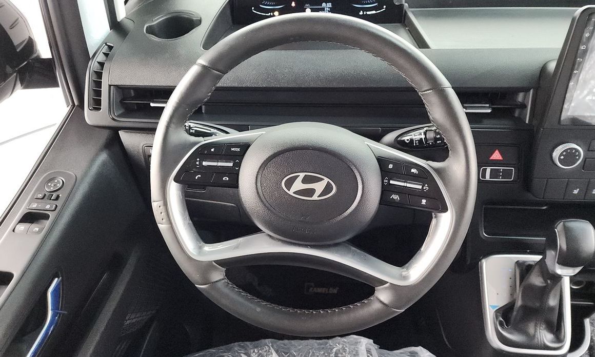 Hyundai Staria 2025