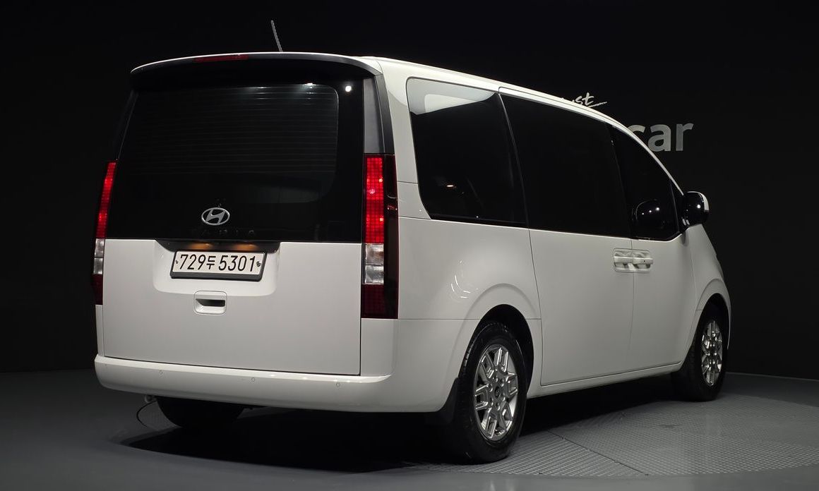 Hyundai Staria 2025