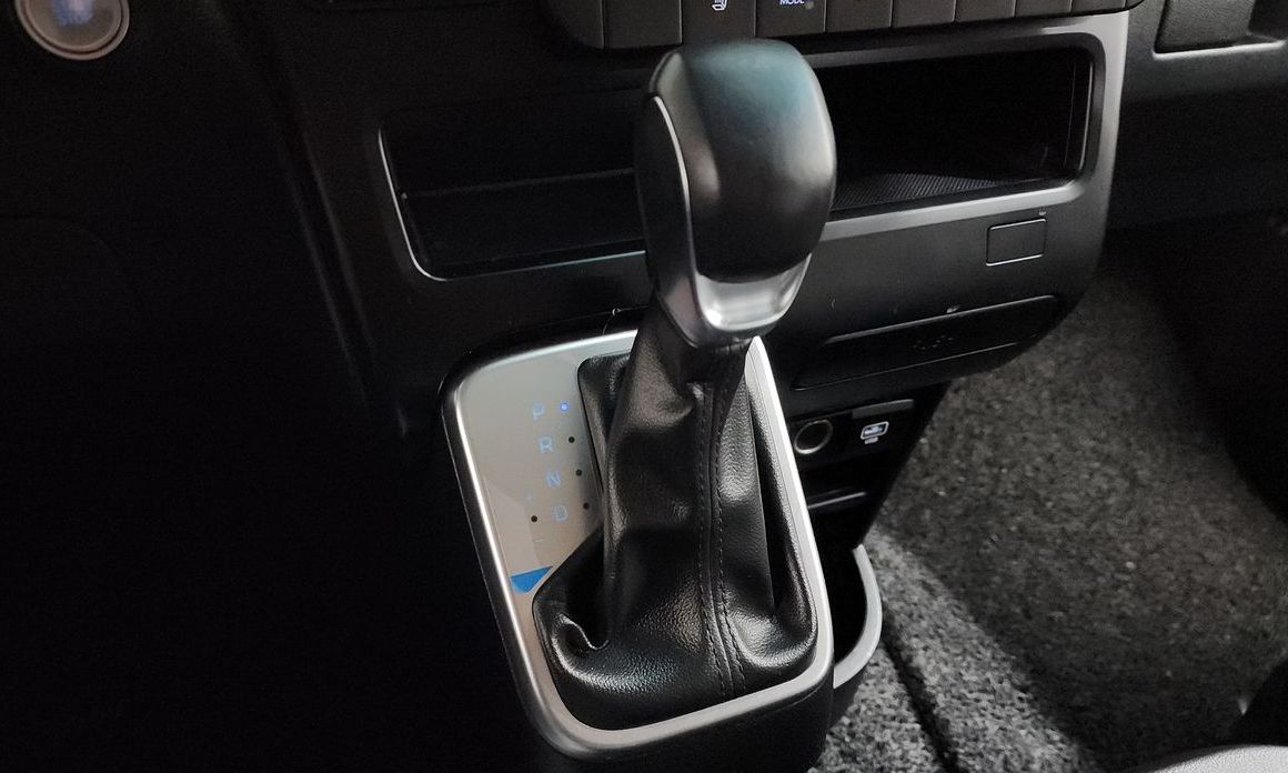 Hyundai Staria 2025
