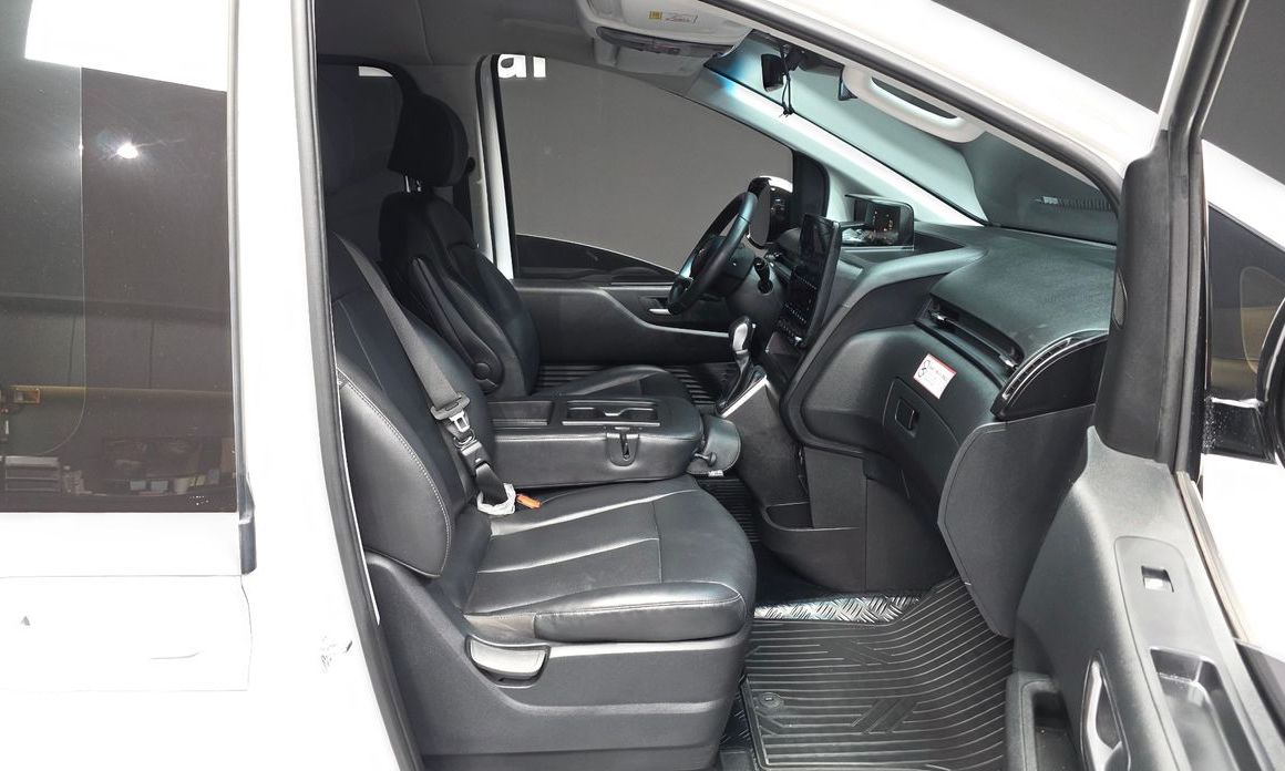 Hyundai Staria 2025