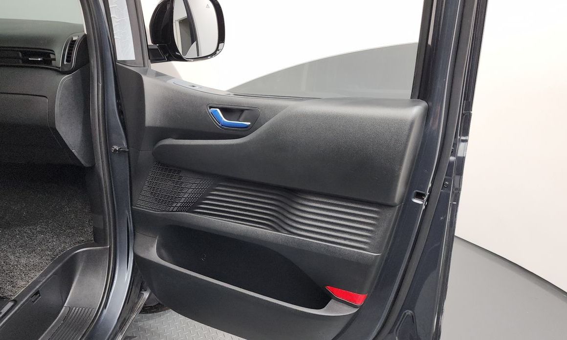 Hyundai Staria 2025