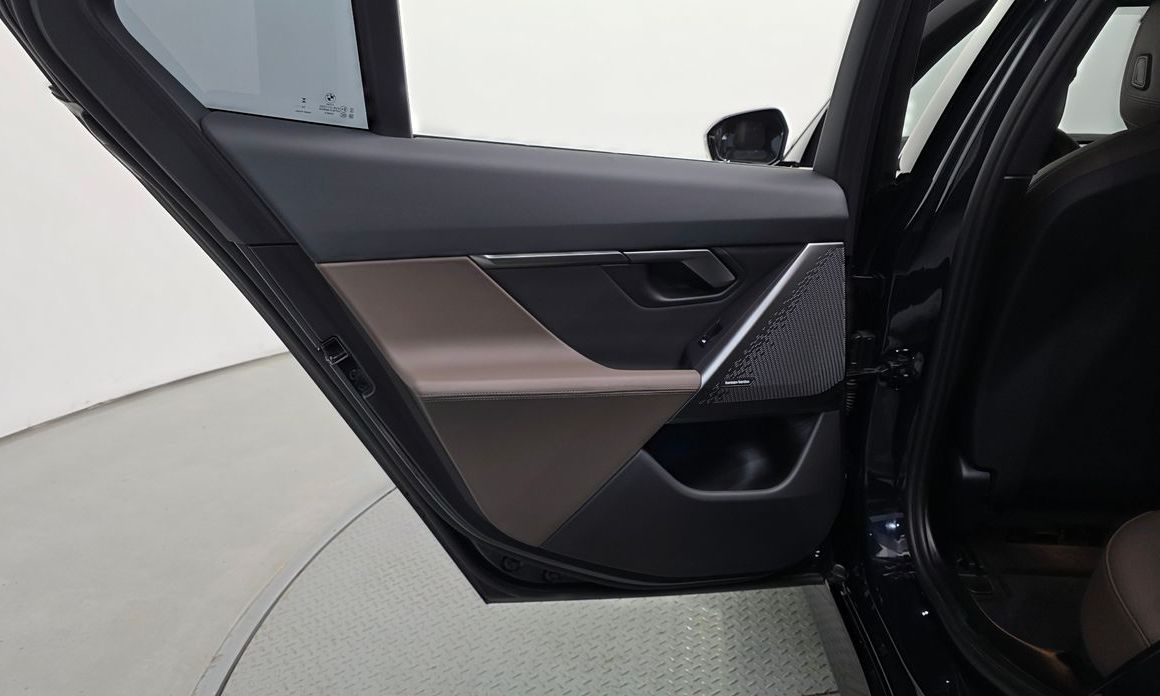 BMW 5-Series 2025