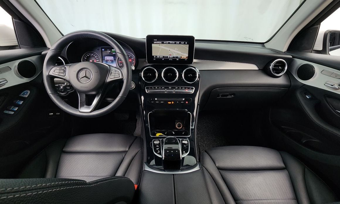 Mercedes-Benz GLC-Class 2019