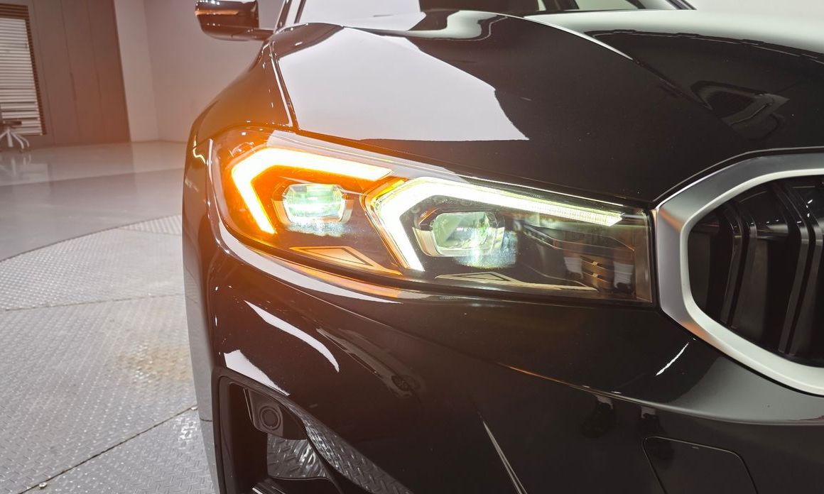 BMW 3-Series 2023