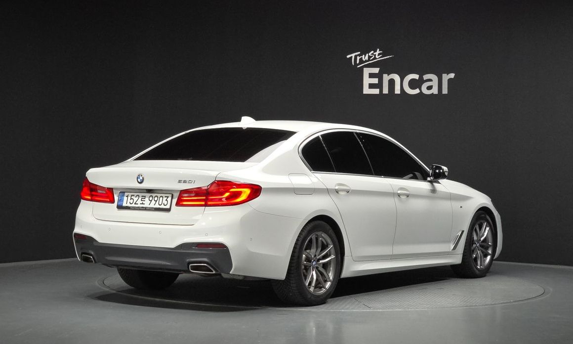 BMW 5-Series 2020