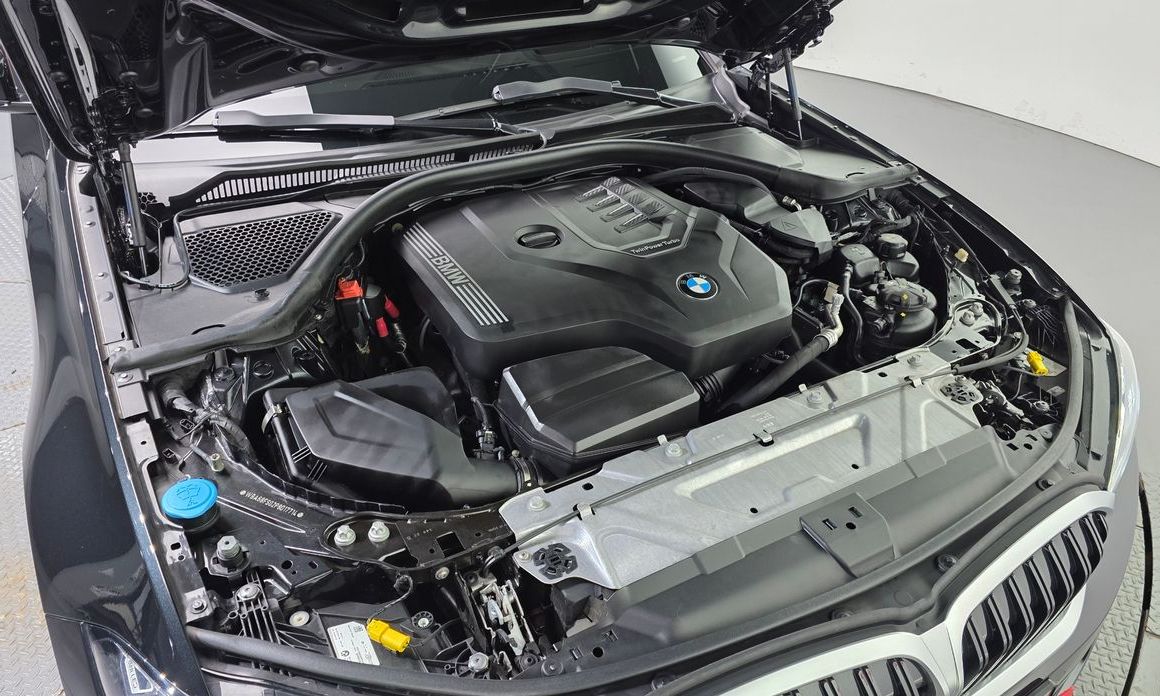 BMW 3-Series 2023