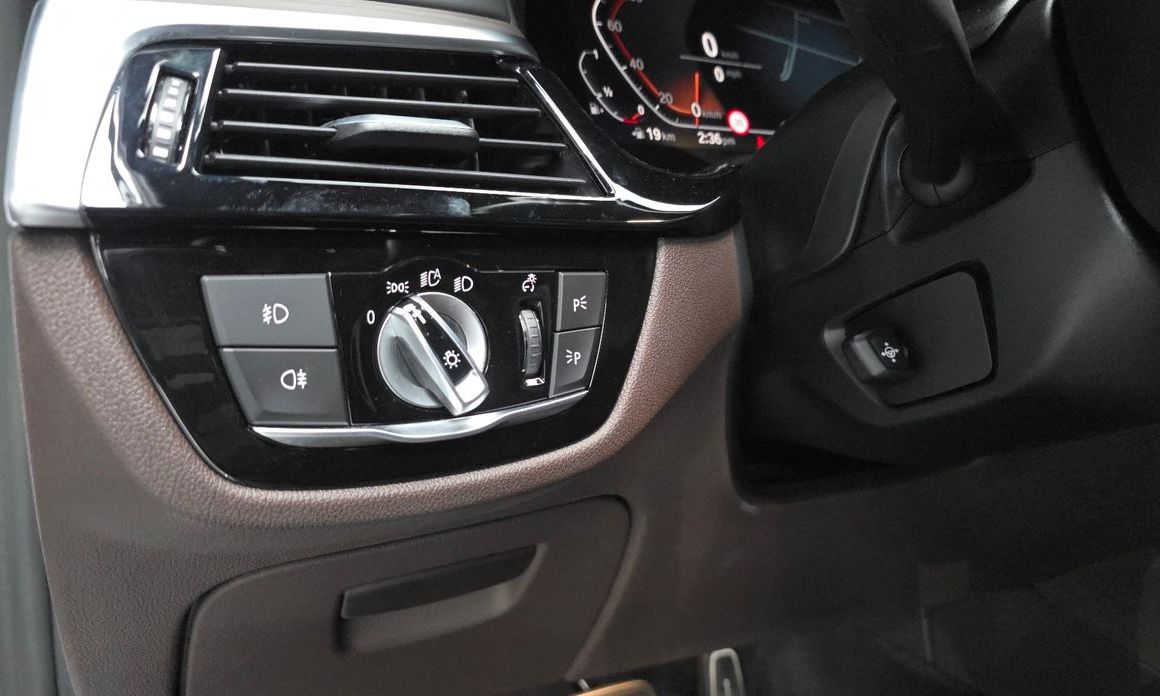 BMW 5-Series 2020