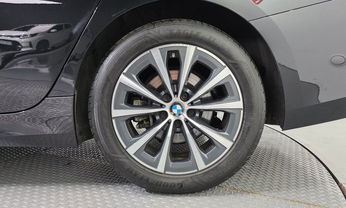 BMW 3-Series 2023