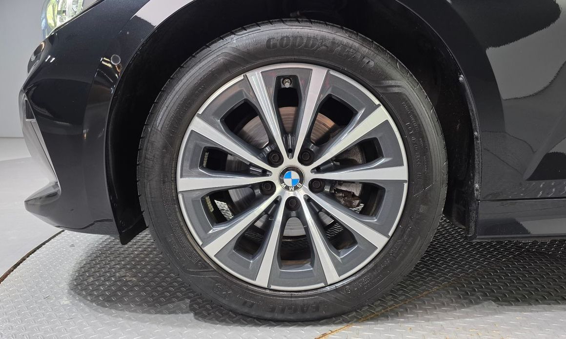 BMW 3-Series 2023