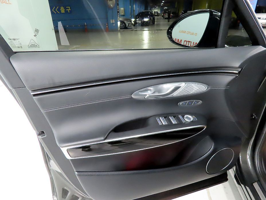 Genesis GV70 2024