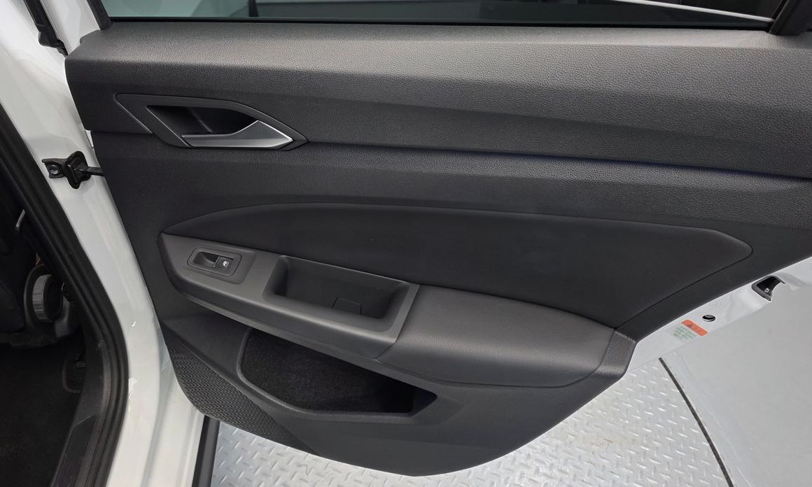 Volkswagen Golf 2024