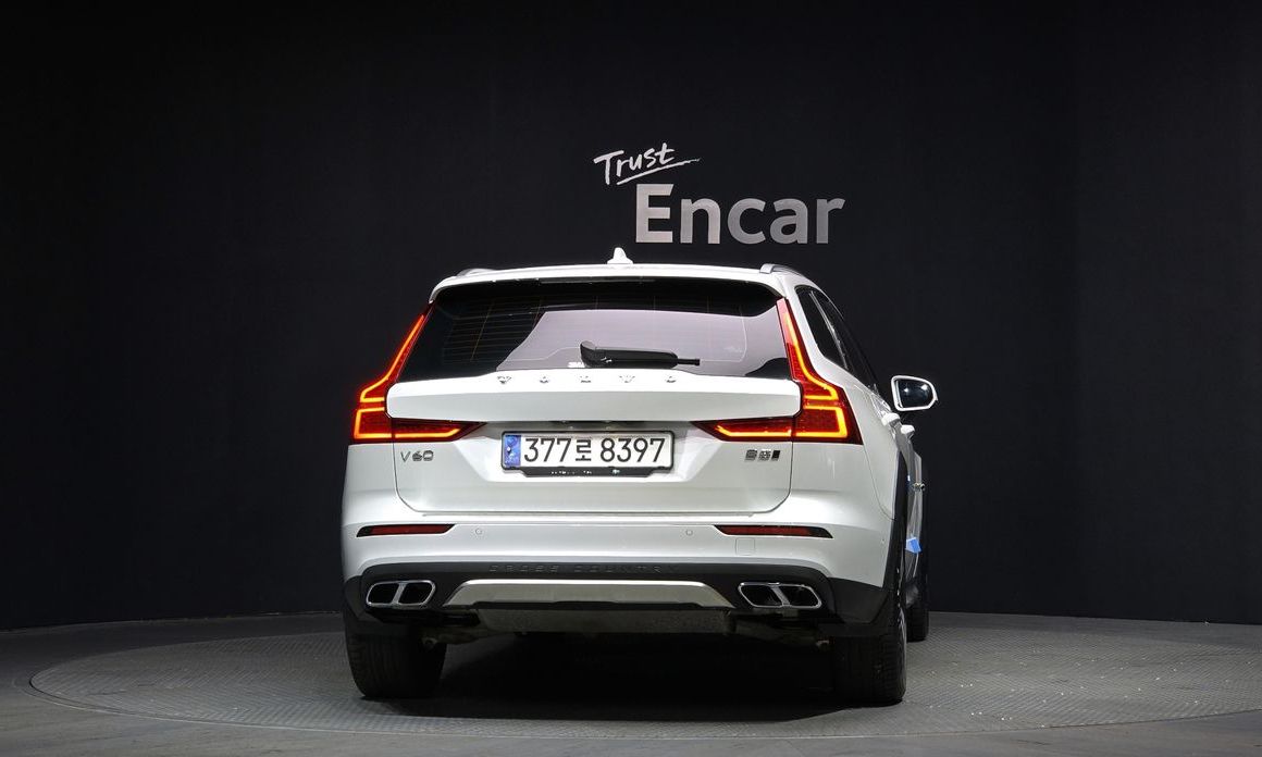 Volvo V60 2021