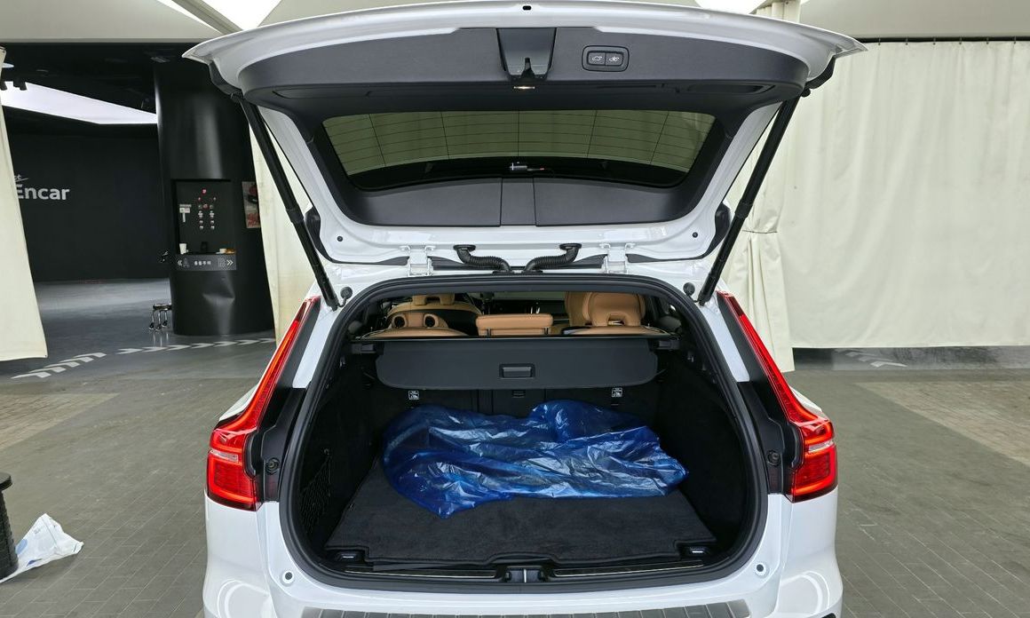 Volvo V60 2021
