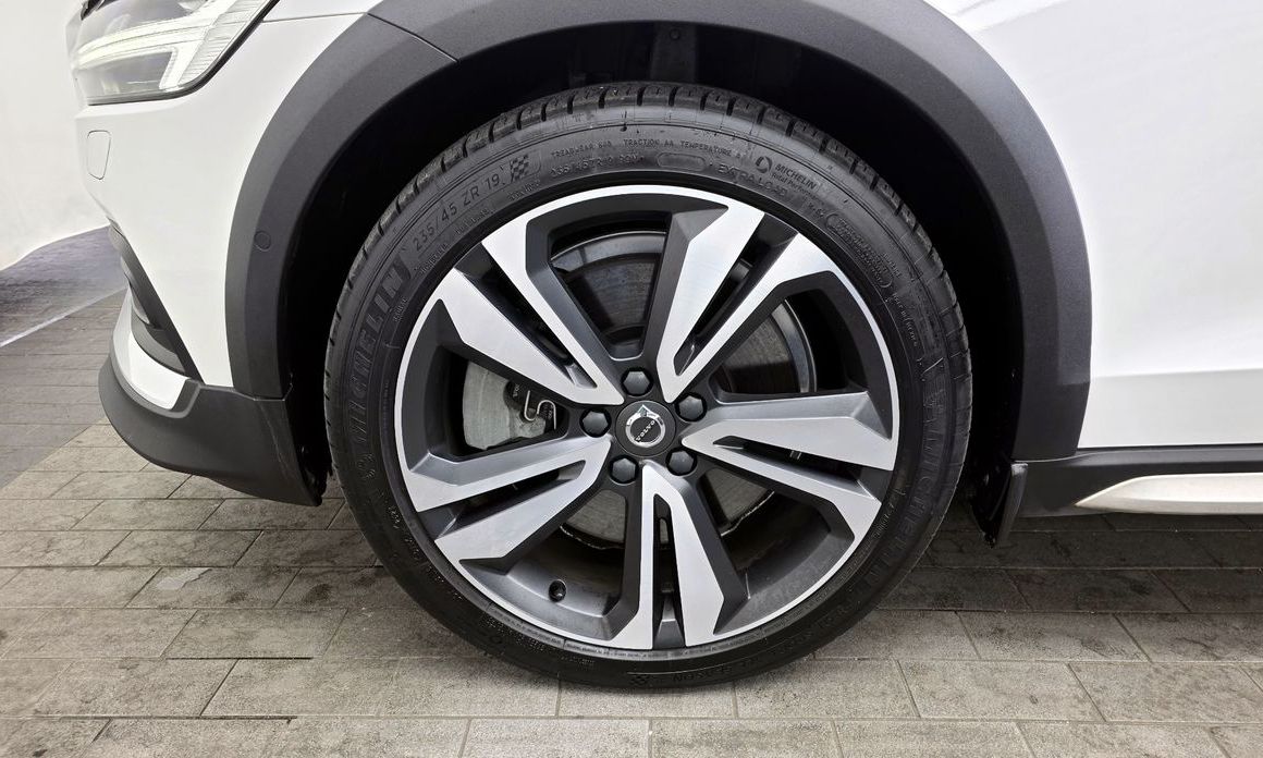Volvo V60 2021