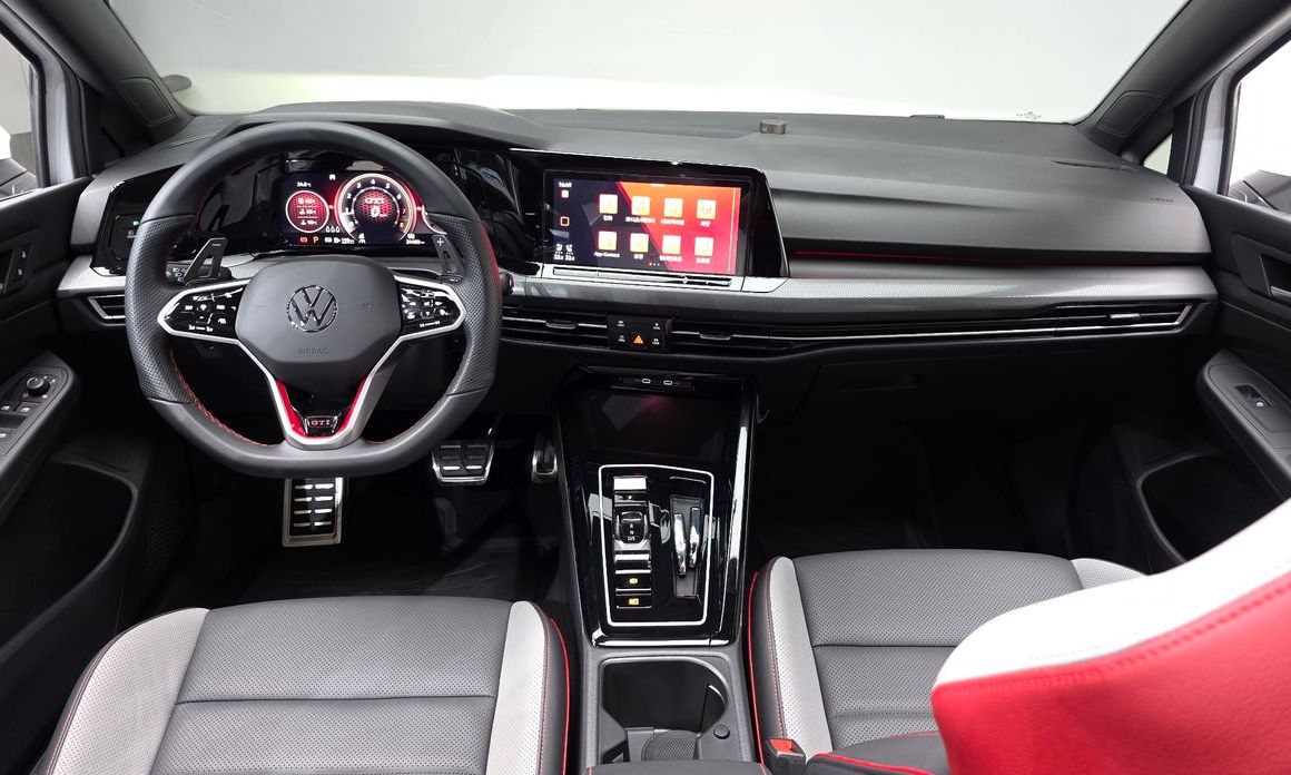 Volkswagen Golf 2024