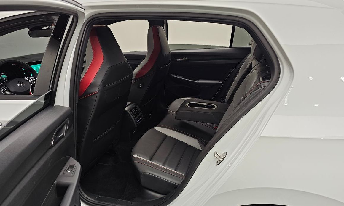 Volkswagen Golf 2024