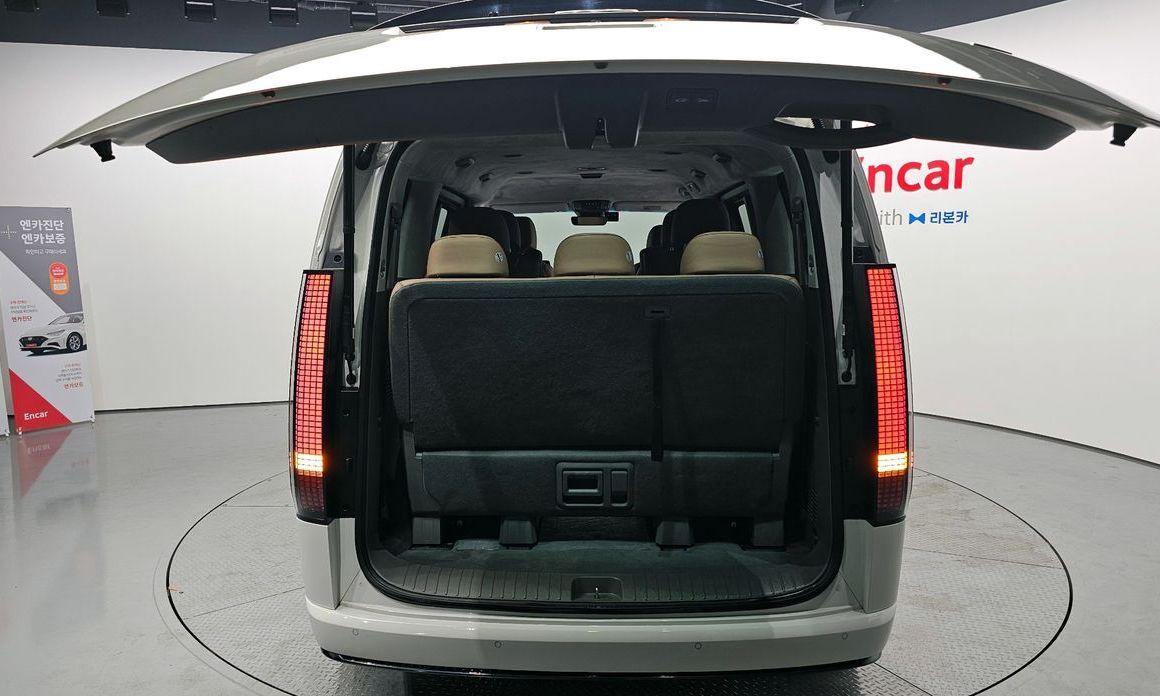 Hyundai Staria 2024