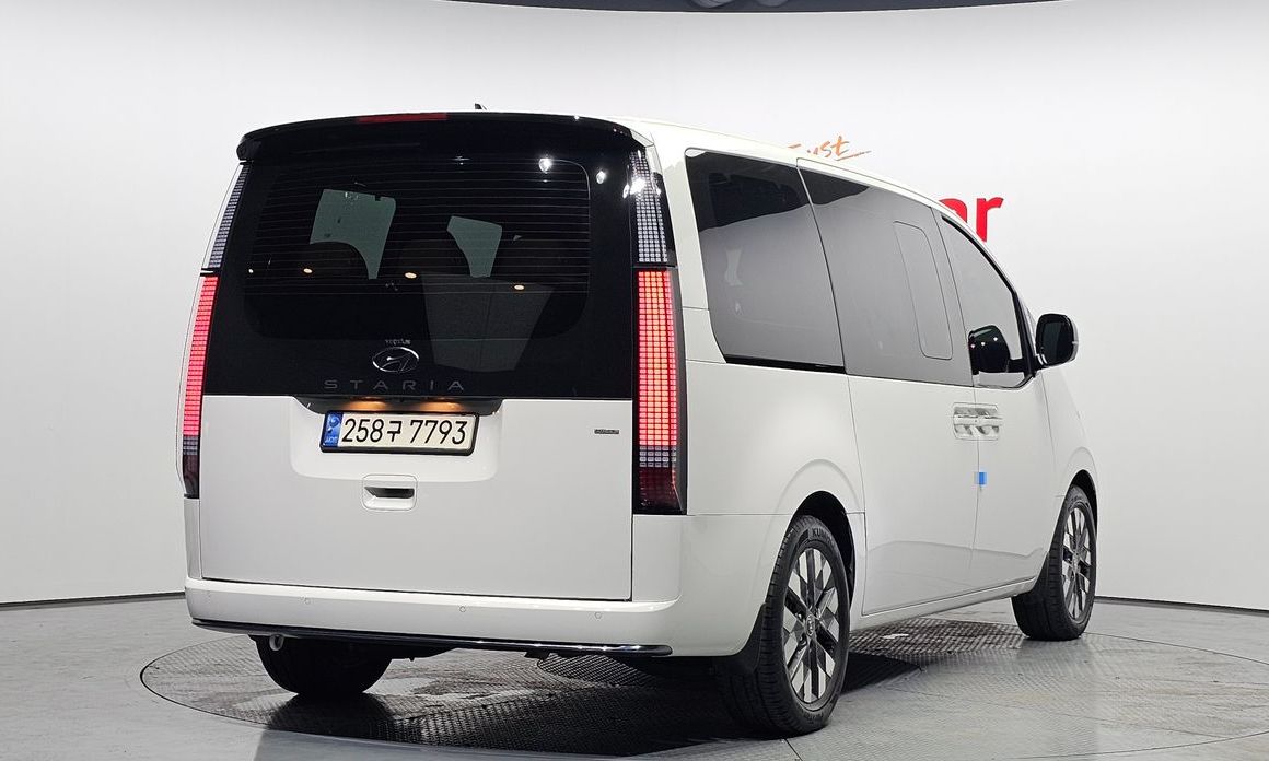 Hyundai Staria 2024