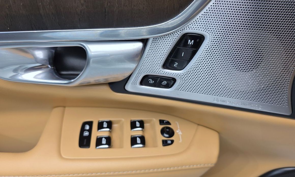 Volvo S90 2023