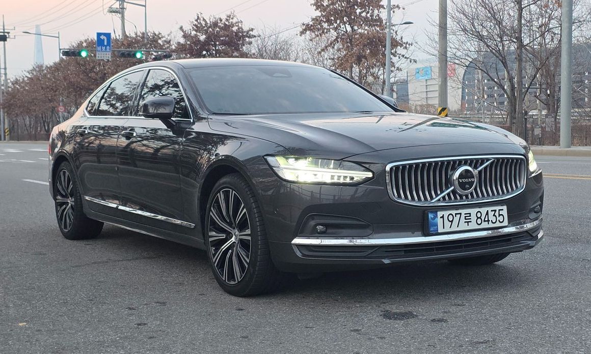 Volvo S90 2023