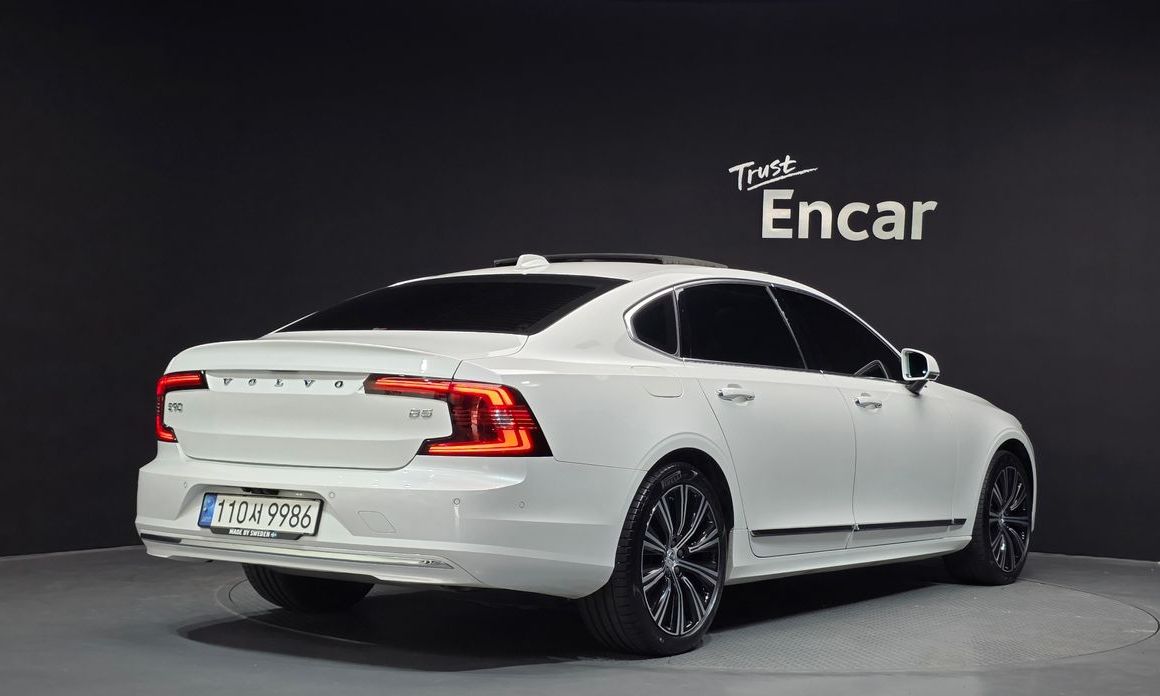 Volvo S90 2023
