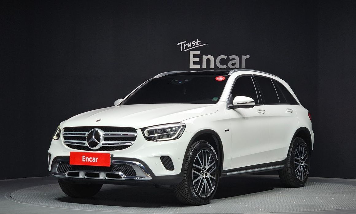 Mercedes-Benz GLC-Class 2021