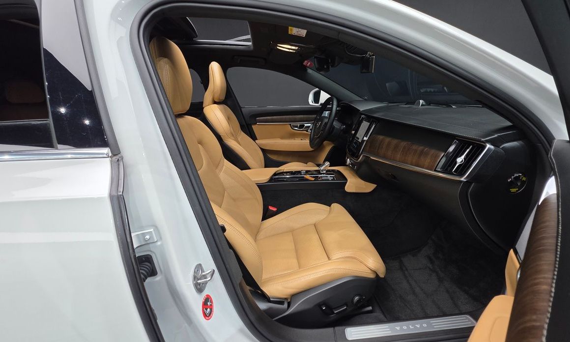 Volvo S90 2023
