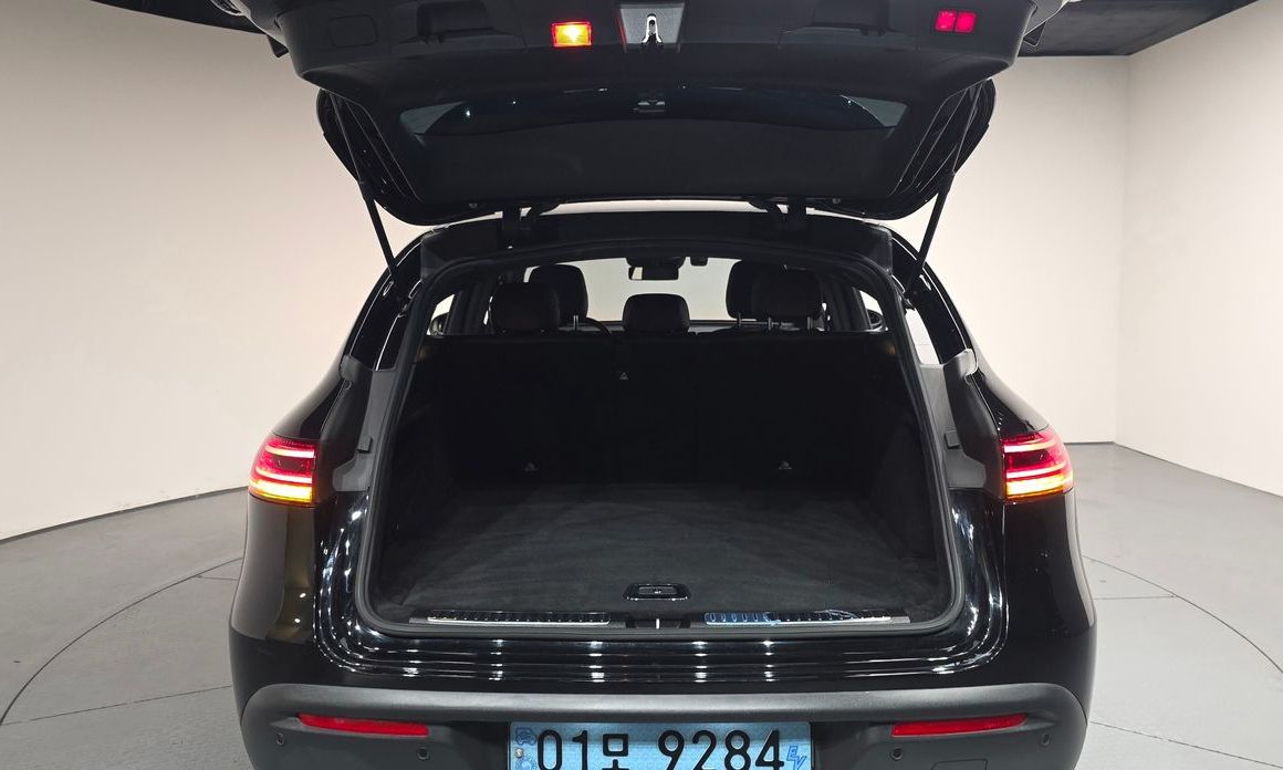 Mercedes-Benz EQC 2020