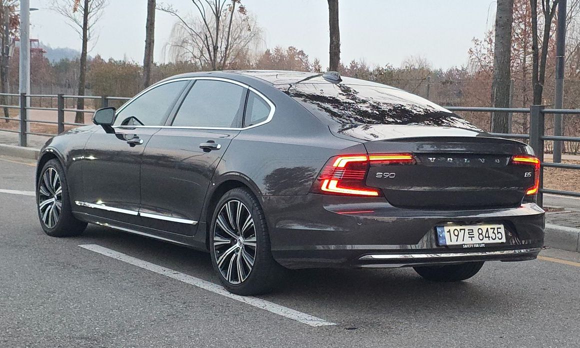 Volvo S90 2023