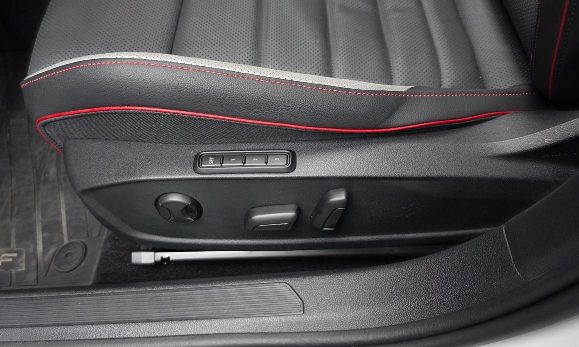 Volkswagen Golf 2024