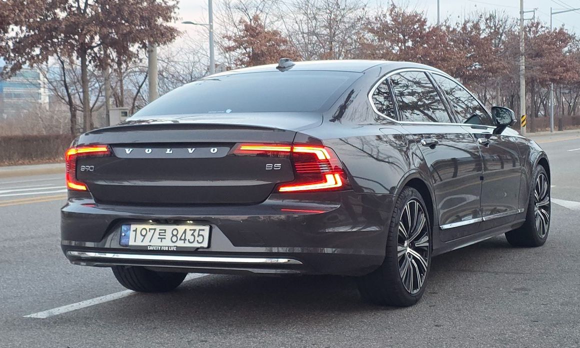Volvo S90 2023