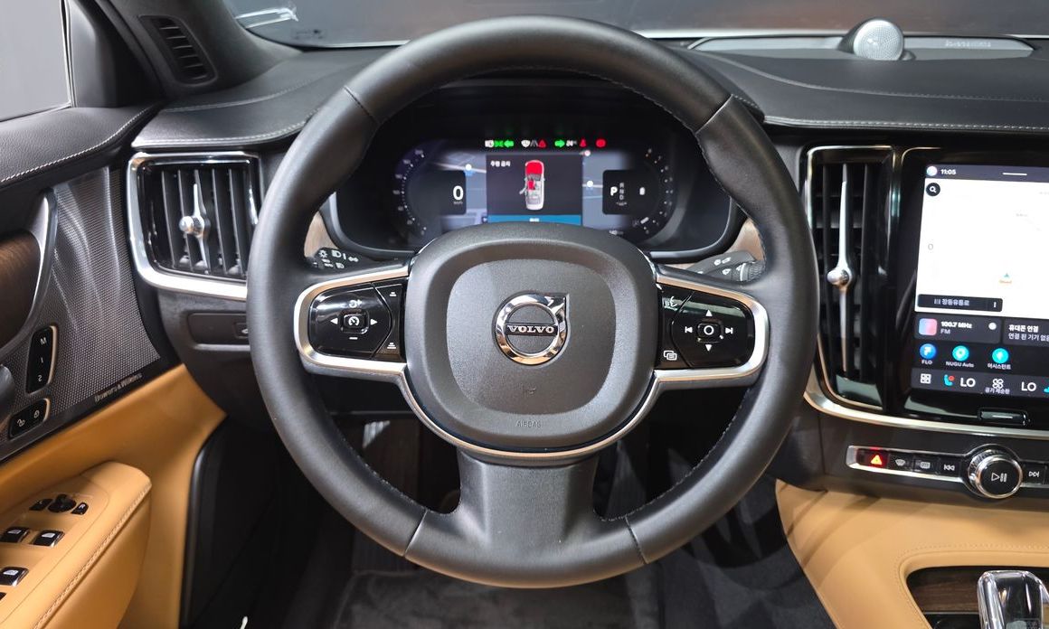 Volvo S90 2023