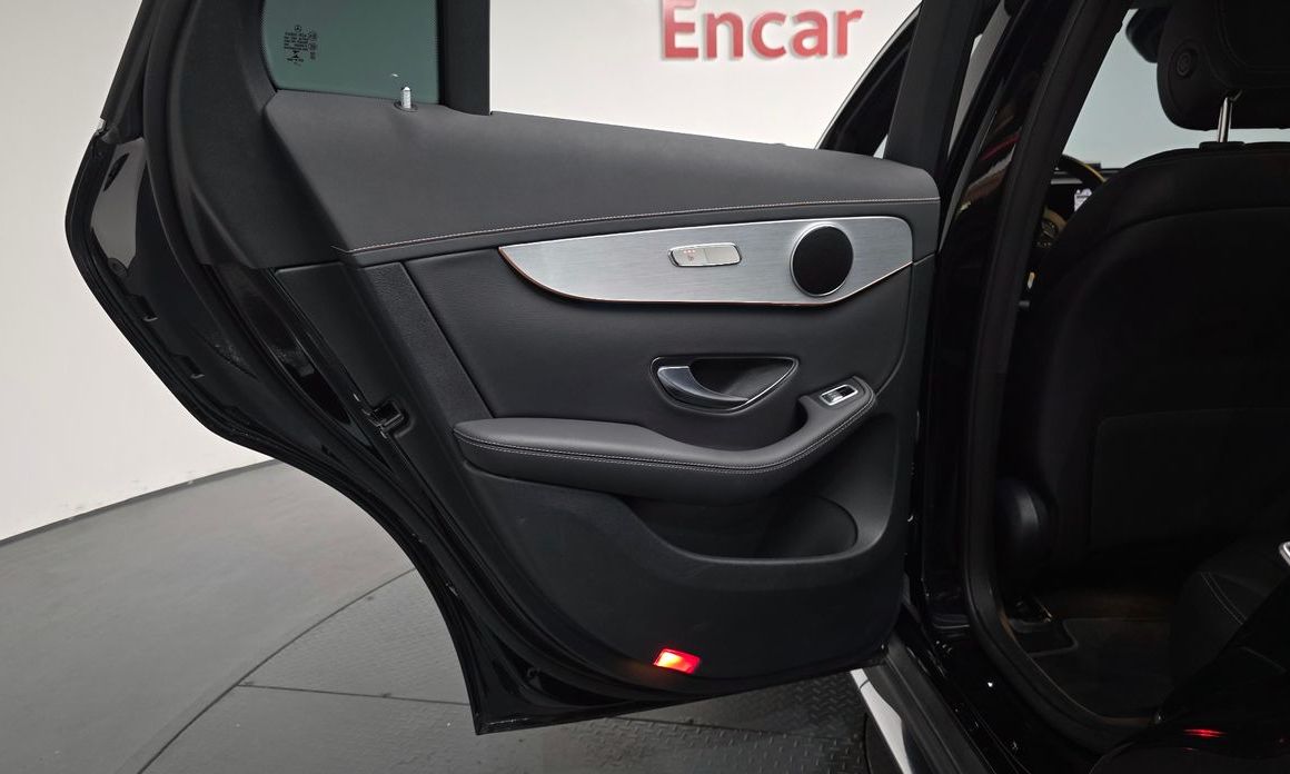Mercedes-Benz EQC 2020